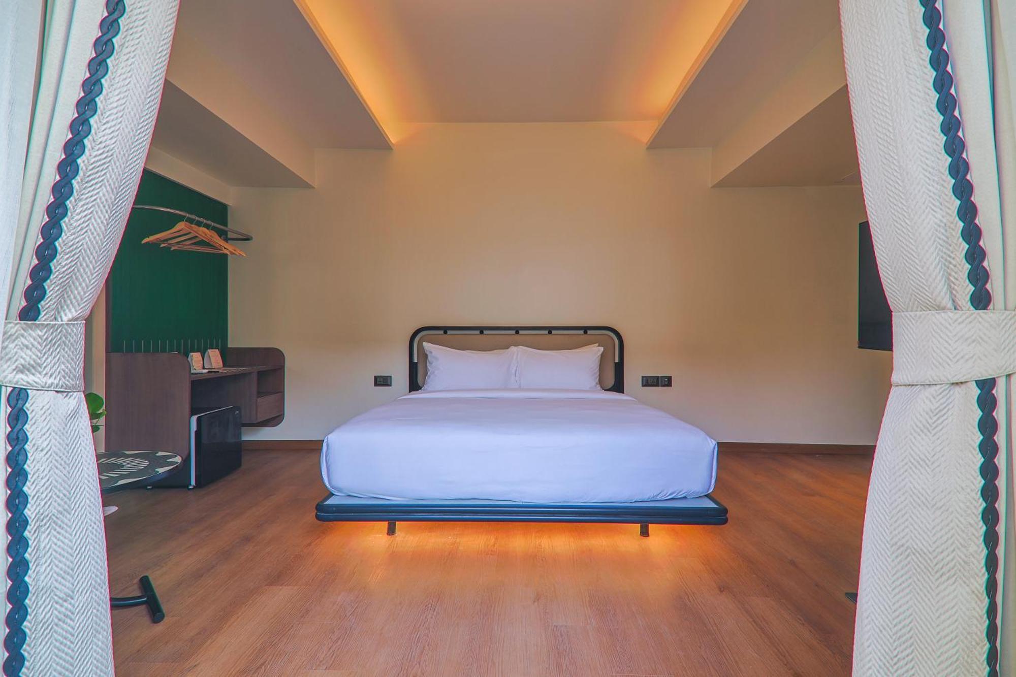 Bee Eater – Spacious Luxury Room